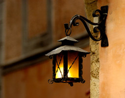 уличный светильник